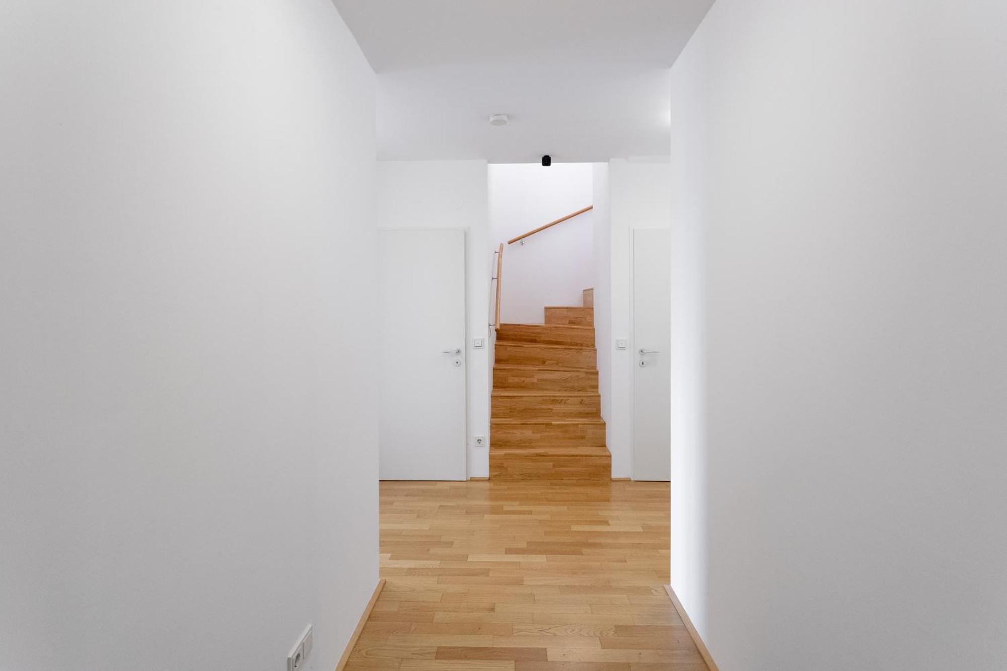 Private Room With Ac- Microwave, Personal Fridge & Metro Access - 7 Min To Center Wien Eksteriør billede