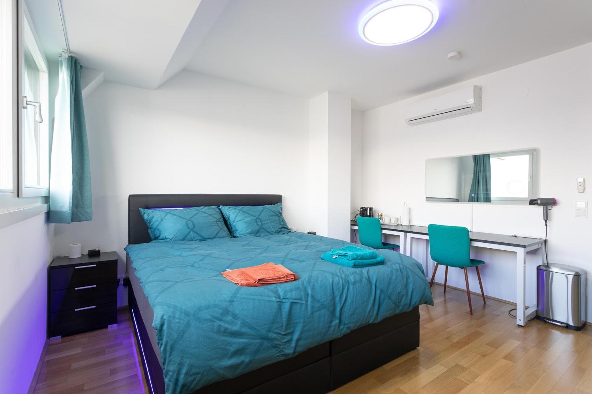 Private Room With Ac- Microwave, Personal Fridge & Metro Access - 7 Min To Center Wien Eksteriør billede